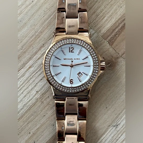 Michael Kors Ladies Watch Crystals Accents Pearl Dial Rose Gold-Tone Bracelet